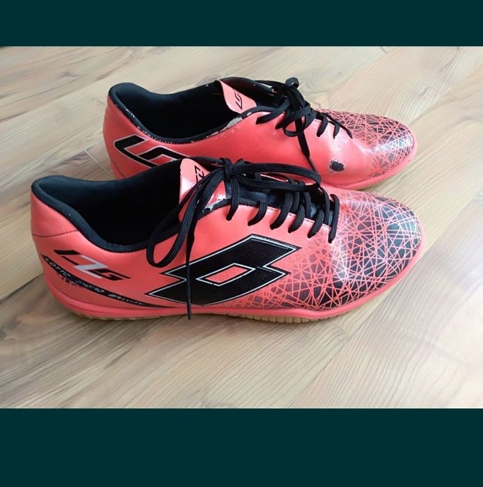Buty halówki Lotto 40,5 sportowe