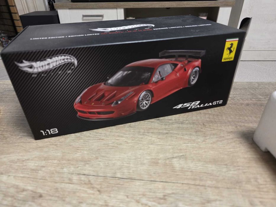 Ferrari 458 Itália GT2 - 1:18 Hot Wheels Elite