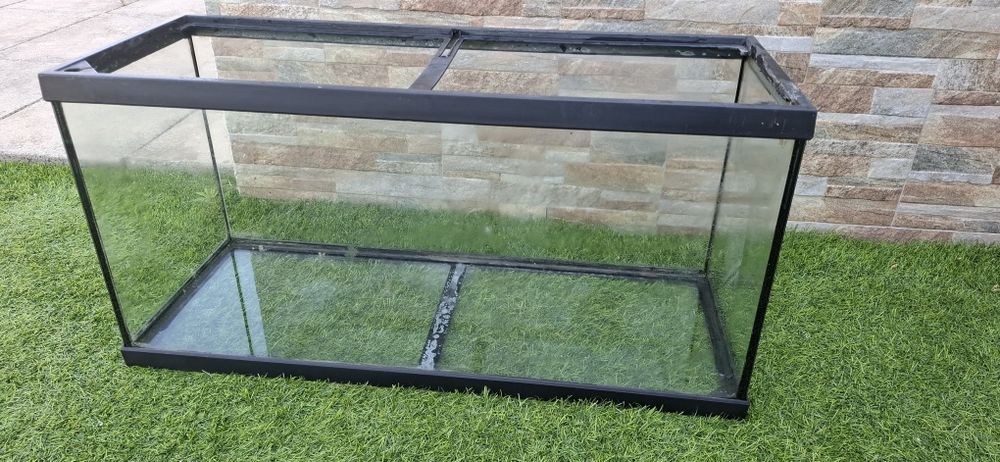 Vendo aquários de 96L e de 30L