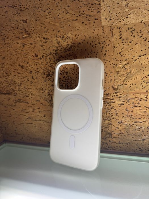 Чехол на iPhone 13 pro