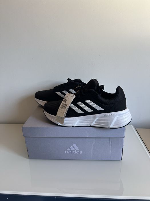 Sapatilhas de homem da Adidas Galaxy 6M