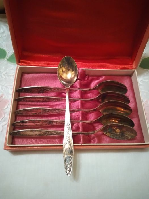 Мельхиоровые ложки, вилки