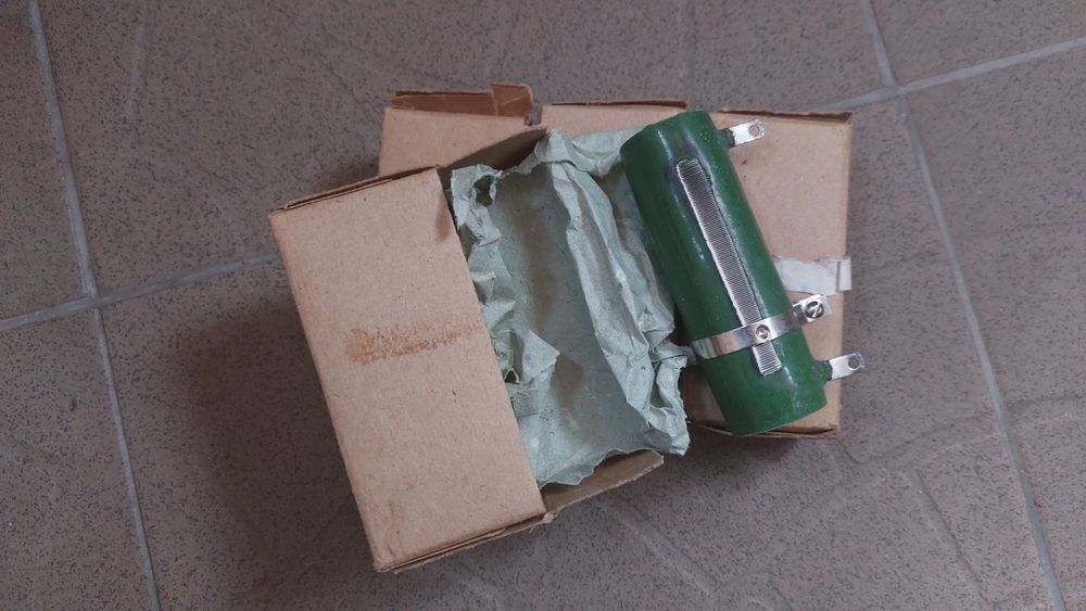 Продам резисторы 4 шт.