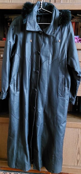 Кожаное пальто деми