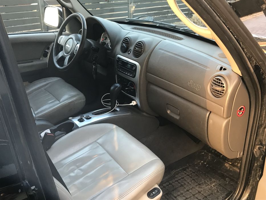 Sprzedam Jeep Cherokke KJ