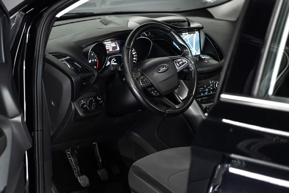 Ford Kuga 120 CV Diesel Ano 2017 ( SUV NACIONAL )