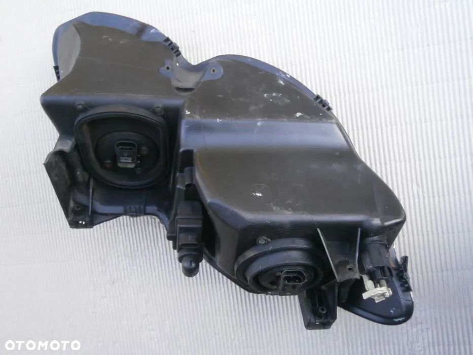 Lampa Reflektor Lewa Euro Chrysler 300m