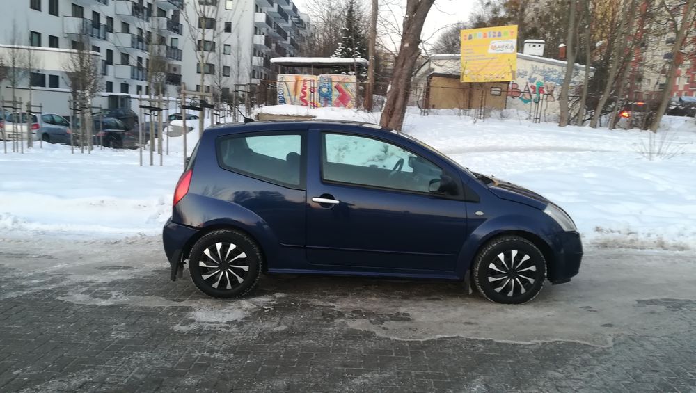 Sprzedam ładnego citroena C 2 oszczędne auto 1.4 HDI