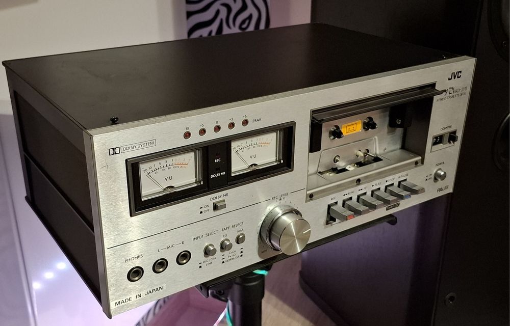 Magnetofon kasetowy JVC