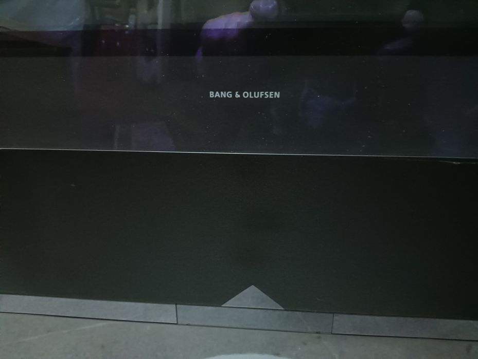 TV  B & O giratória e com leitor vhs