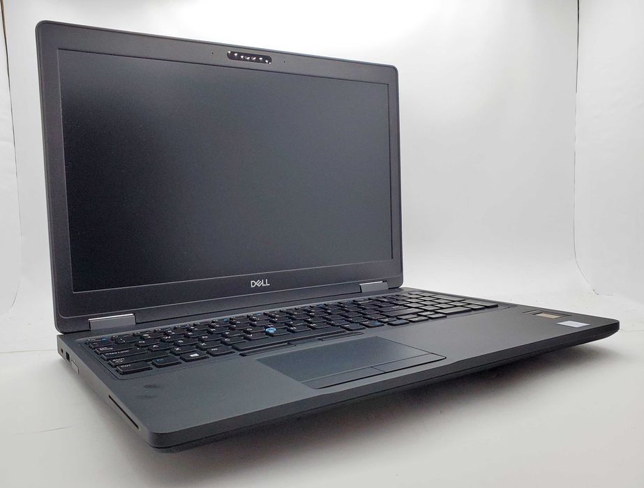 Dell Latitude 5590 i7-6820HQ 8GB GeForce MX130 HDMI VGA WiFi+BT (0881)