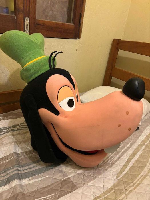 Mascote Pateta Completa