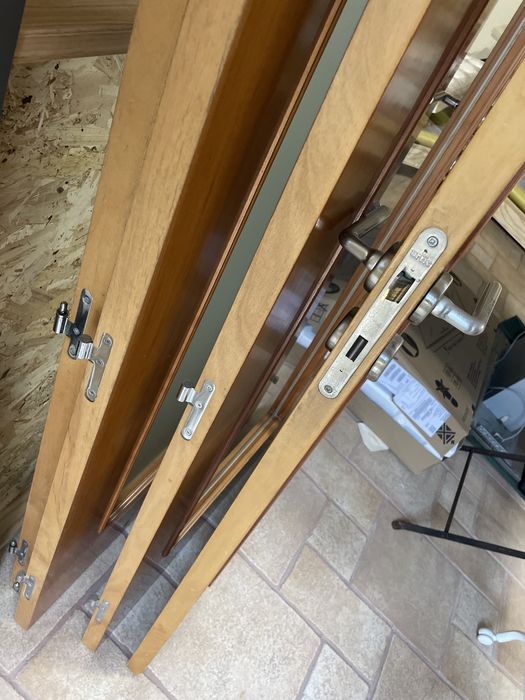 2 Portas de Maneira com vidro