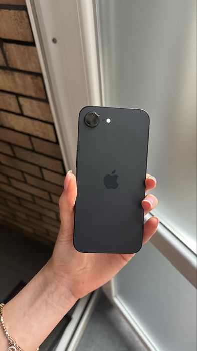 Used iPhone 17e 256Gb Black MDM