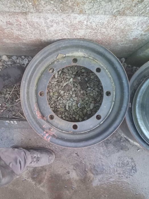 Sprzedam felgi ładowarki