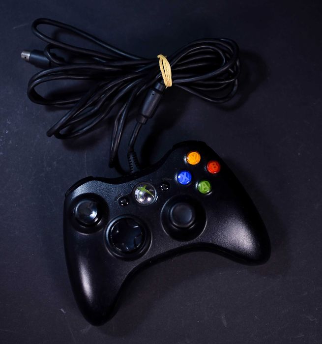 Pad Xbox 360 ale z okrągłym wejściem