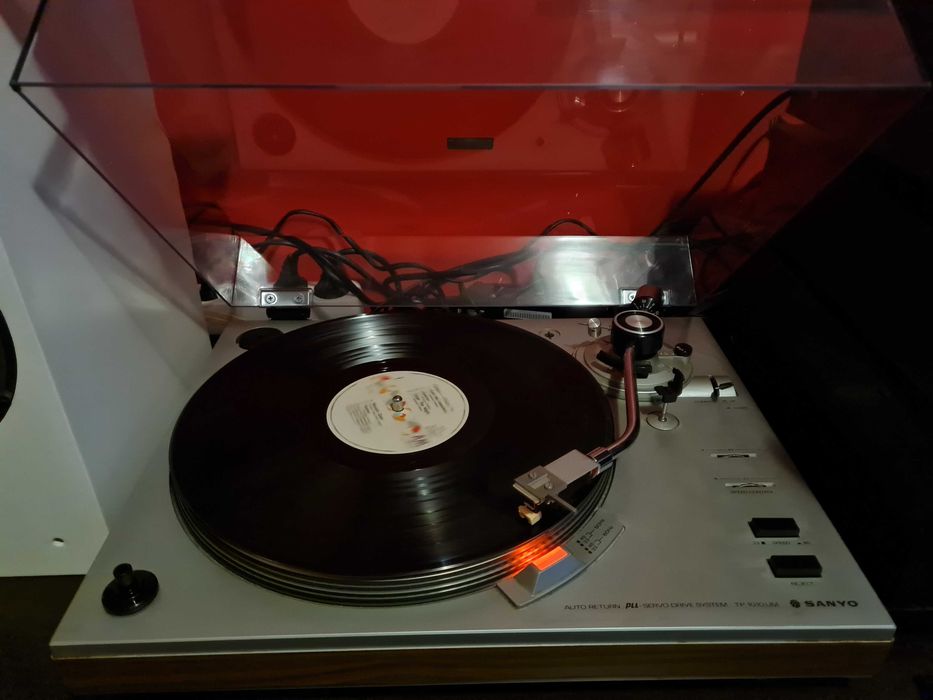 Giradiscos sanyo tp-1010