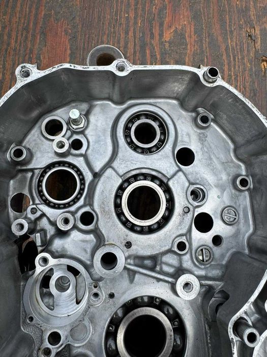 komplet karterow Suzuki LTZ 400 r 03-08 karter kartery lewy prawy blok