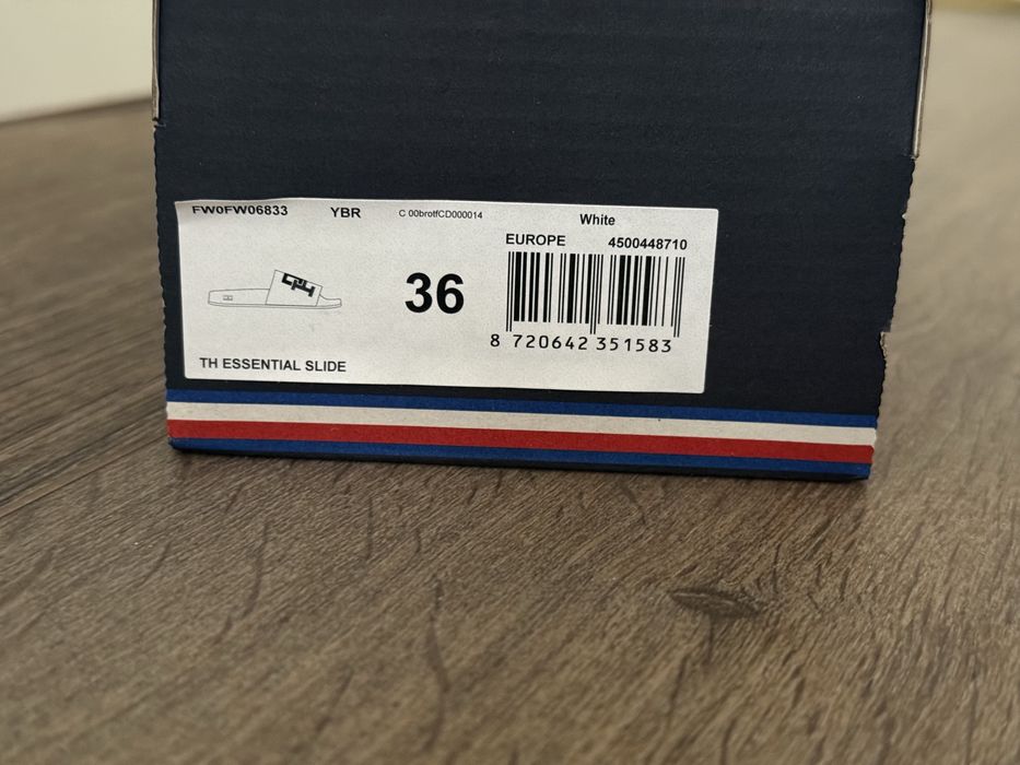 Шльопанці TOMMY HILFIGER