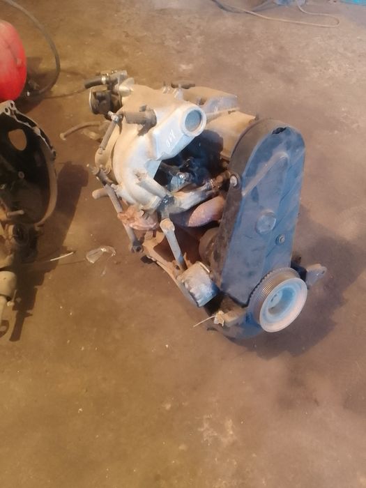 Двигун ваз 2108-21115