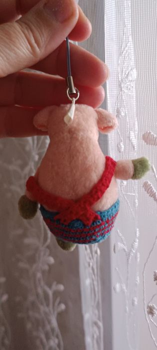 Фирменный брелок