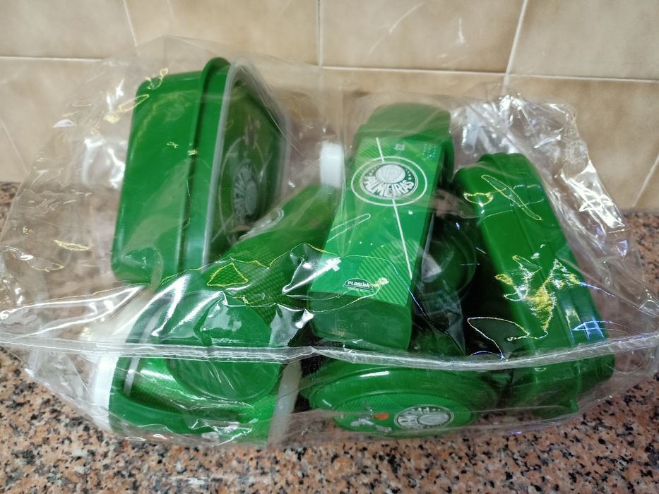 Tupperware copos garrafa talheres do clube Palmeiras casa quarto apart