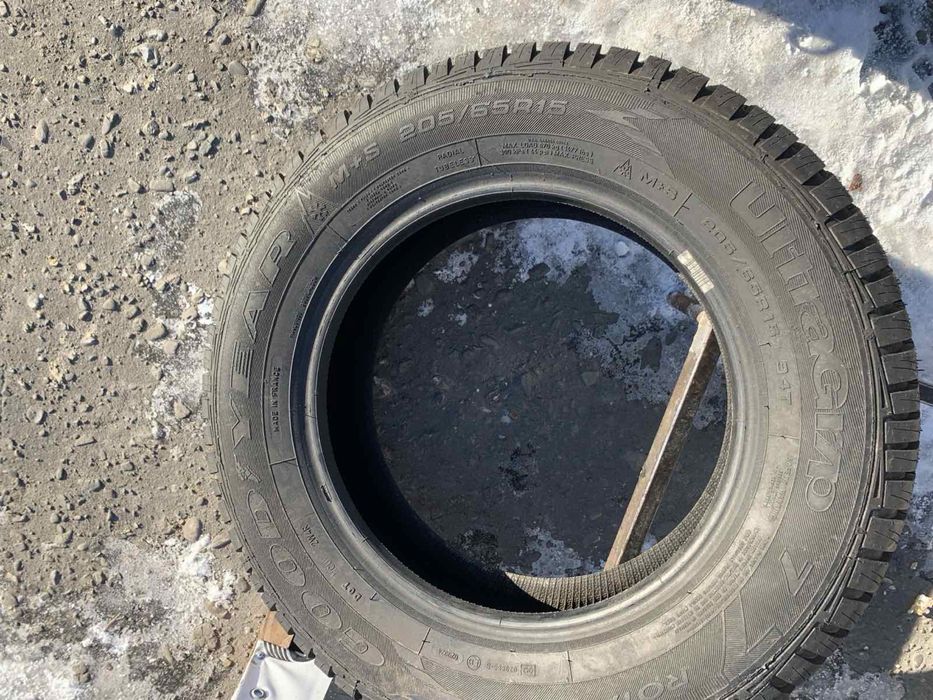 Шина нова 205/65 R15 1шт Goodyear  зима 2022р