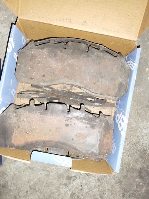 Колодки на супорт меритор, Вольво, Рено