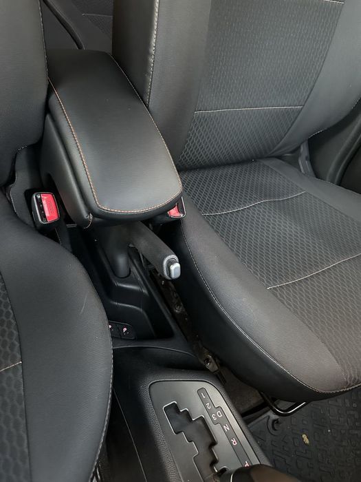 Подлокотник Skoda/Volkswagen/Audi/Fabia/Octavia/Passat/Golf