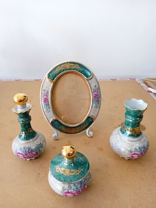 Loiça em procelana pintada à mão Myrtus