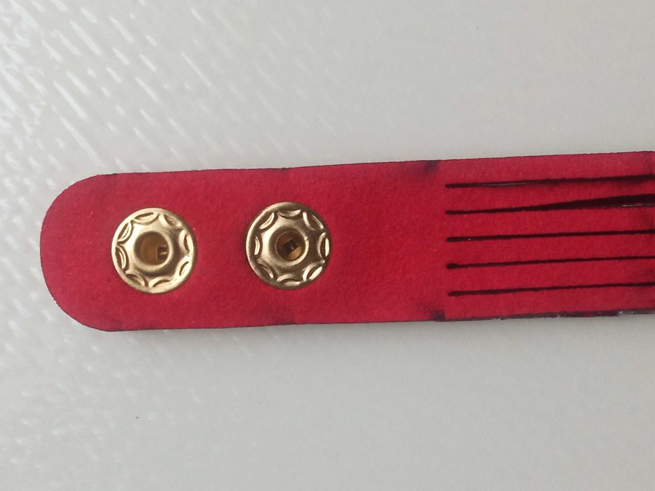 Bransoletka na pasku z kryształkami z cyrkoniami czerwona 17 18 19 cm