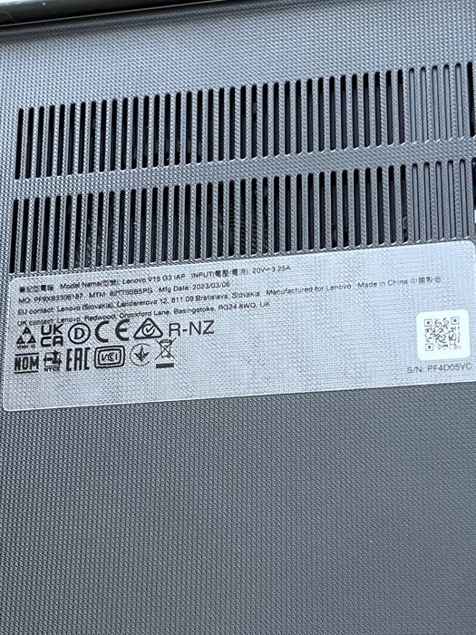 PC Portátil Lenovo V15 Gen3 IAP I7 512GB 16GB - Como novo