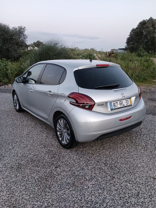 Peugeot 208 staly