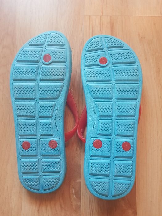 Nowe japonki męskie marki Cropp rozmiar 44