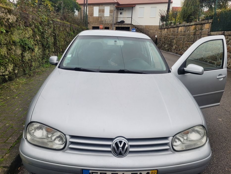 Vendo um golf 2002