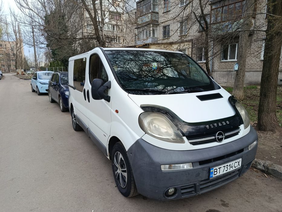 Опель Віваро 2005