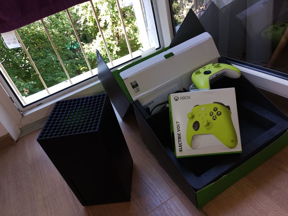Konsola Xbox Series X 1TB | Pad | ZADBANA | Pudełko