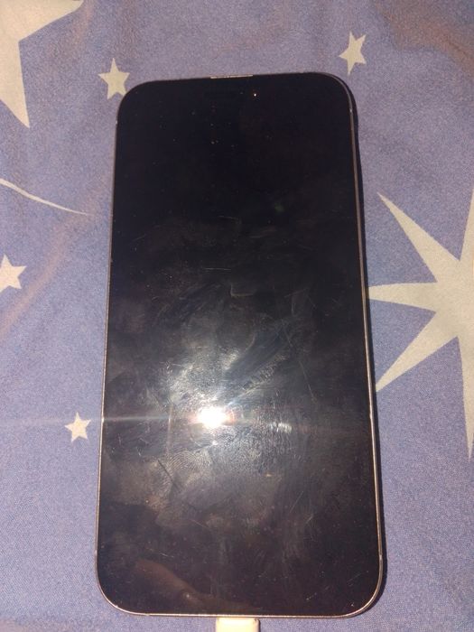 Продам телефон Айфон 16про макс