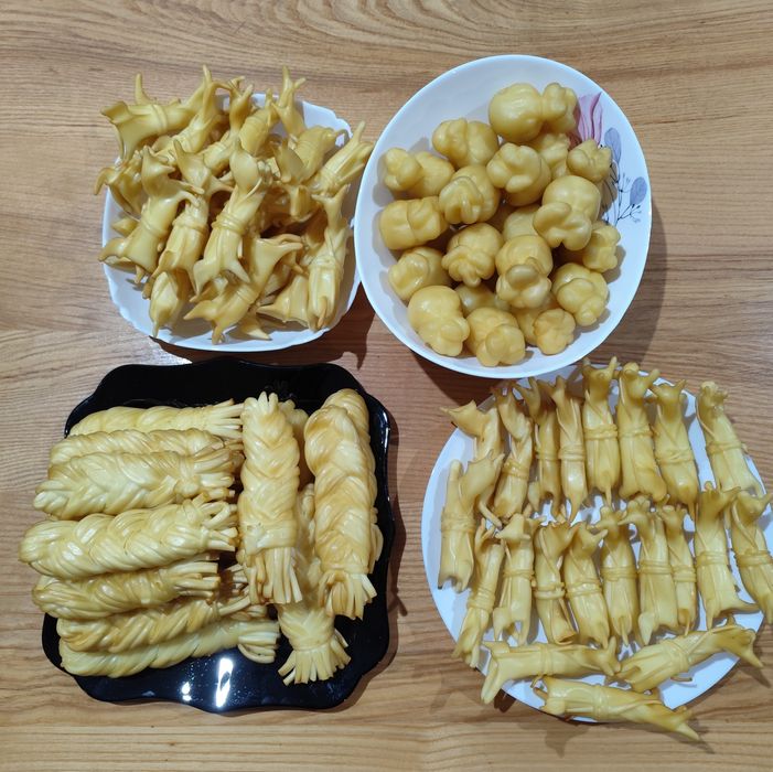 Масло домашне,молочні продукти,сирні вироби