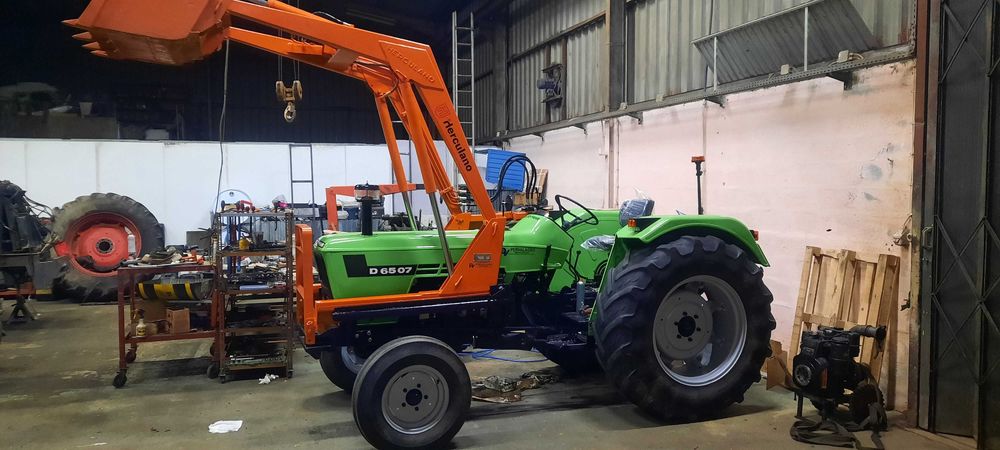 Trator agrícola deutz 6507 com carregador frontal