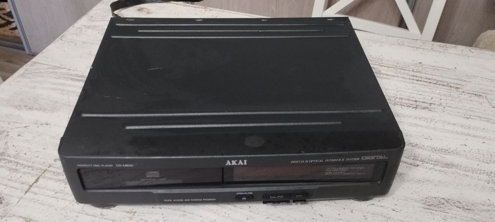 Odtwarzacz CD AKAI CD-M630