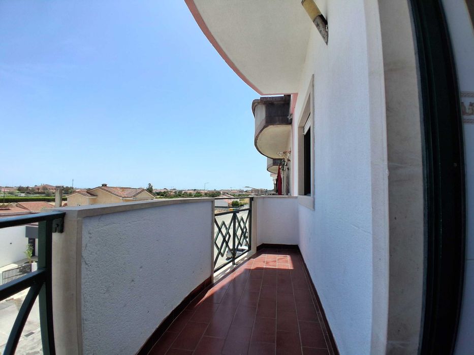 T3 Oportunidade em Samora Correia: Potencial e Sossego para a Sua Família