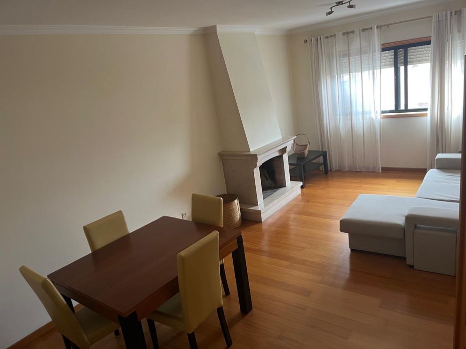 Apartamento T1 - Sao Felix da Marinha