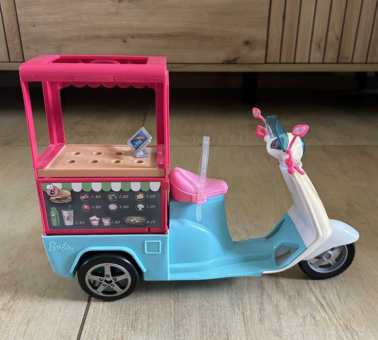 Samochód i skuter dla Barbie w stanie dobrym