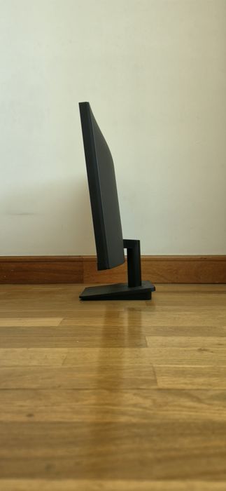 Monitor de computador LG, modelo 24MP400-B
