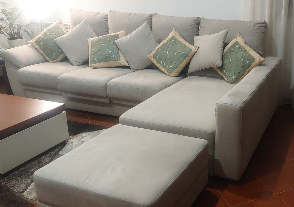 Sofá com chaise longue 4 lugares