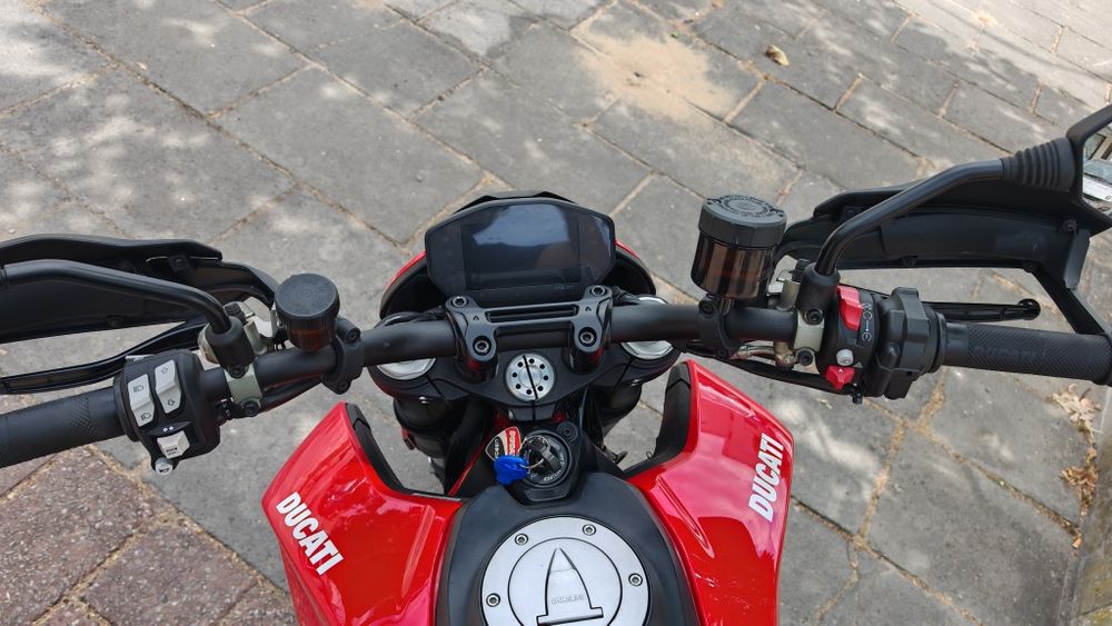 Ducati Hypermotard 950 cc