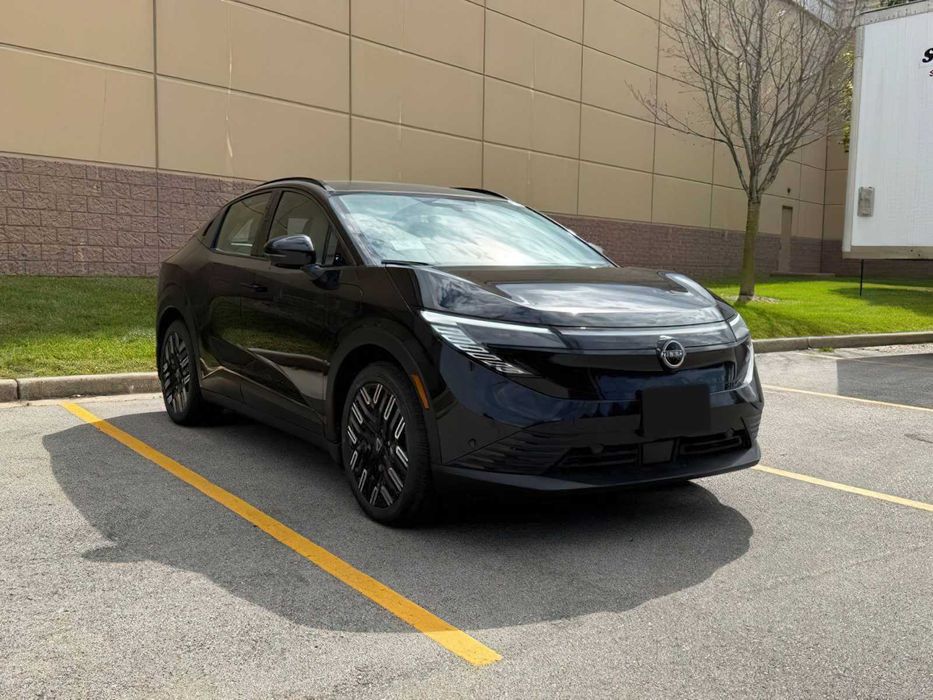 Nissan LEAF SV      2026
