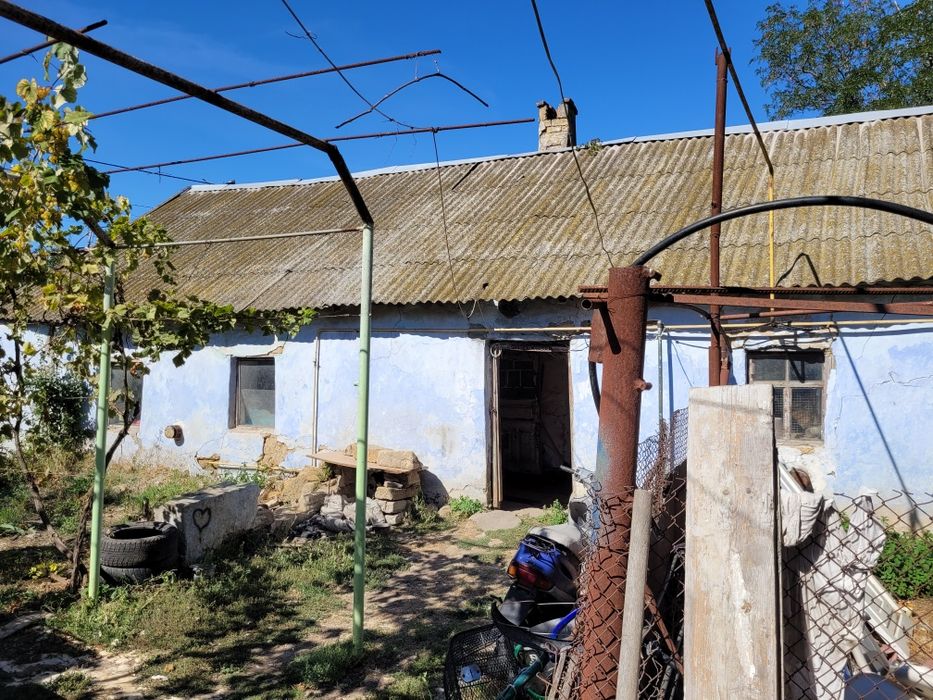 Продам участок 37 соток с двумя домами.с.Визирка