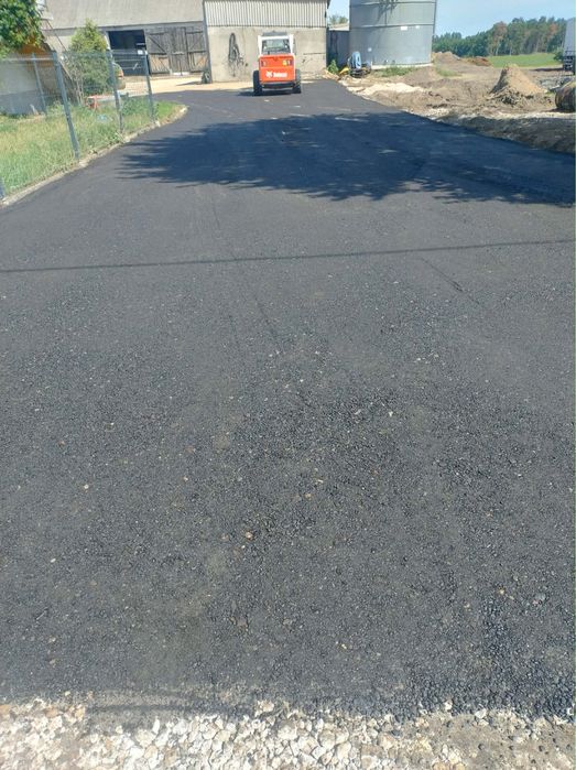 Utwardzanie dróg, placów i parkingów- frez asfaltowy (destrukt)
